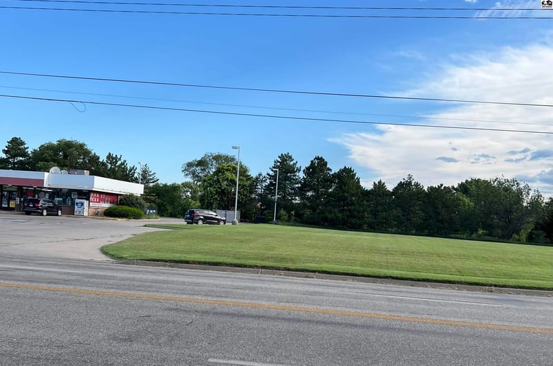 1207 1st St, Mcpherson, KS 67460