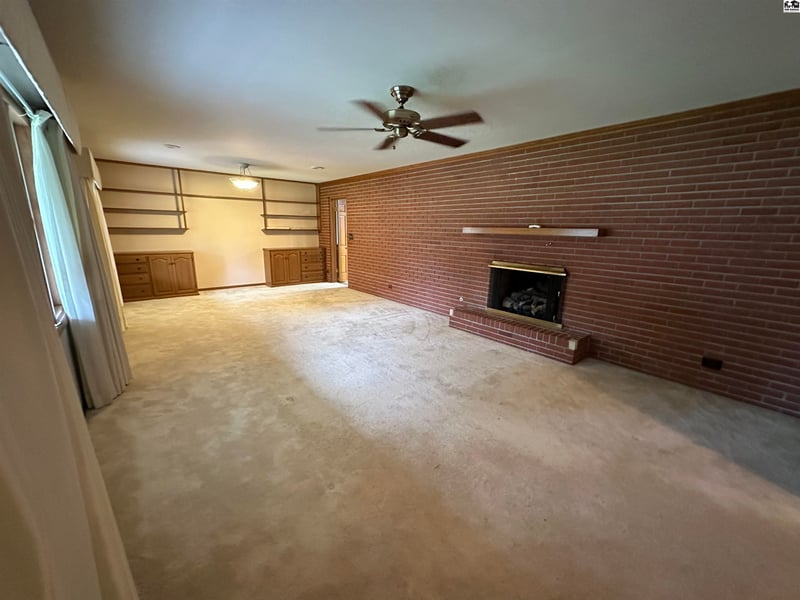 542 Terrace Dr, Pratt, KS 67124
