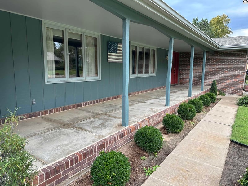 542 Terrace Dr, Pratt, KS 67124