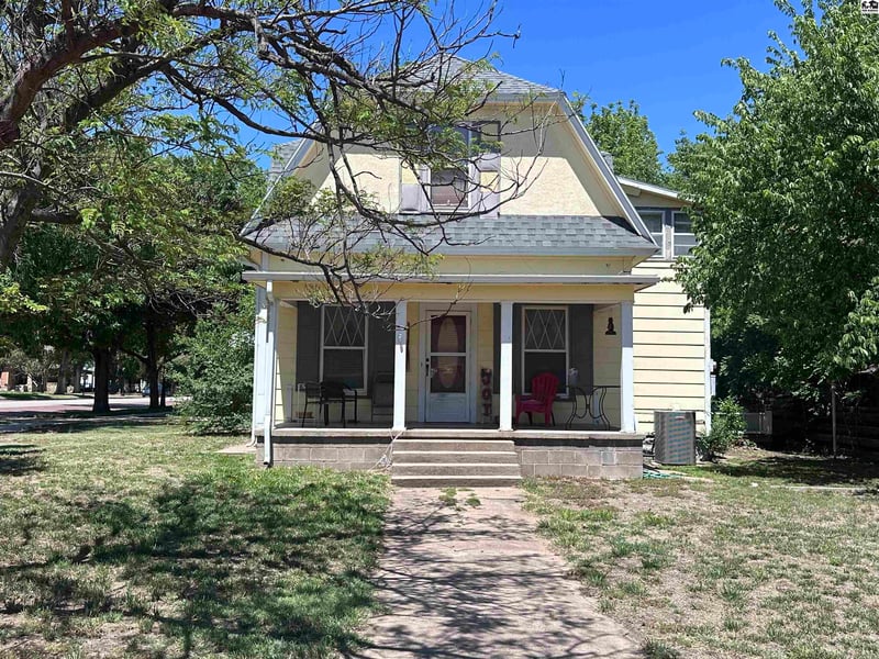 300 Main St, Pratt, KS 67124