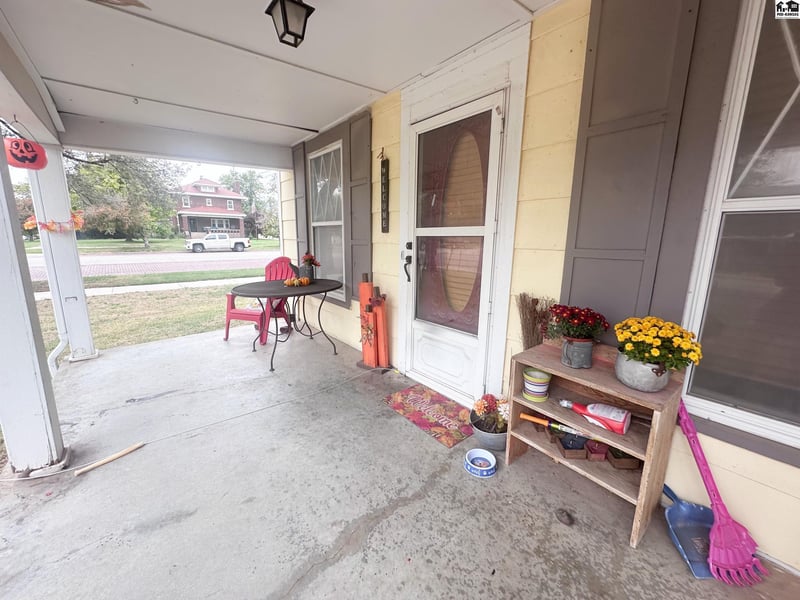 300 Main St, Pratt, KS 67124