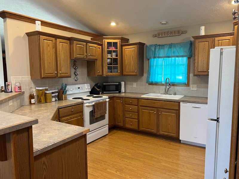 608 Baldwin St, Galva, KS 67443