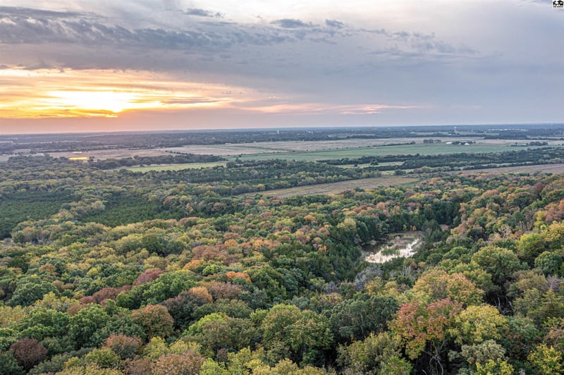5020 N Table Mound Rd, Independence, KS 67301