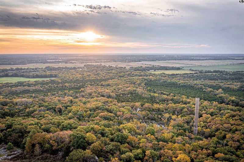5020 Table Mound Rd, Independence, KS 67301