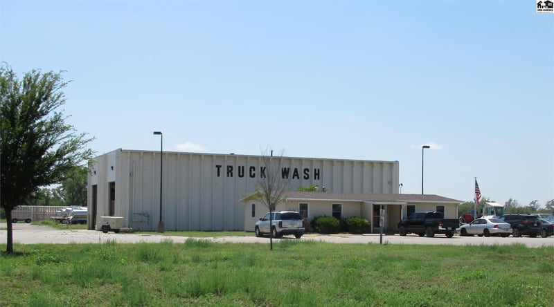 1701 Blanchard Ave, Hutchinson, KS 67501