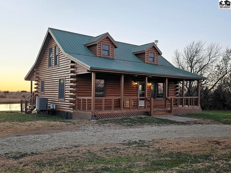 2129 Pawnee Rd, Galva, KS 67443