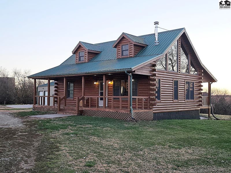 2129 Pawnee Rd, Galva, KS 67443