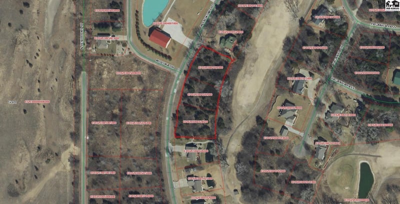 000 Snokomo Rd, Hutchinson, KS 67502