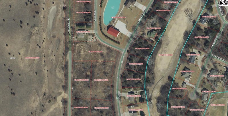 000 Snokomo Rd, Hutchinson, KS 67502