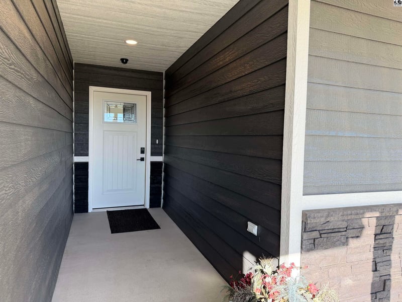 1221 Genesis Dr, Mcpherson, KS 67460