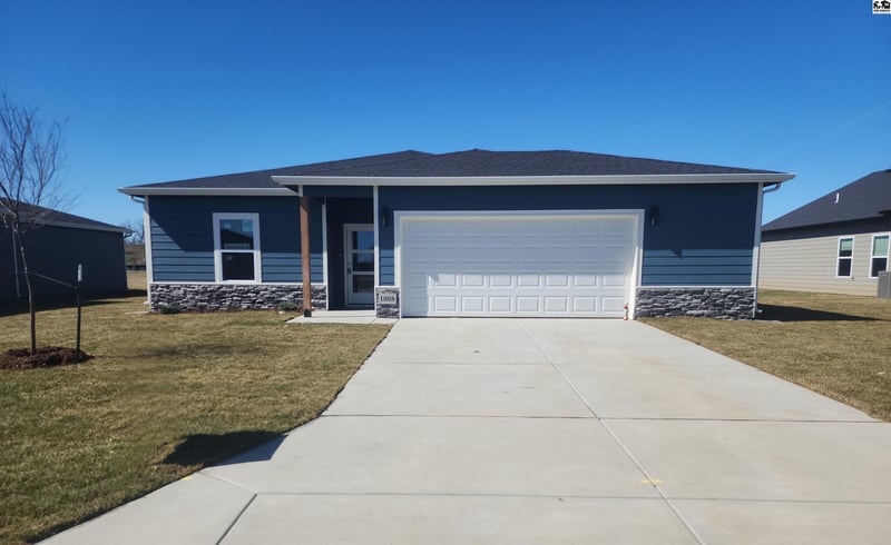 1008 Spring Creek Rd, Mcpherson, KS 67460