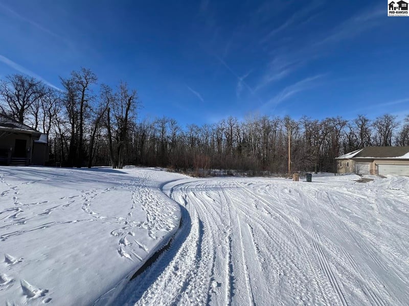 0000 Burr Oak Ct, Hutchinson, KS 67502