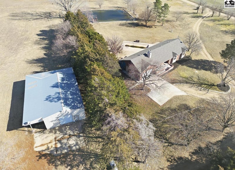 5804 50th Ave, Hutchinson, KS 67502