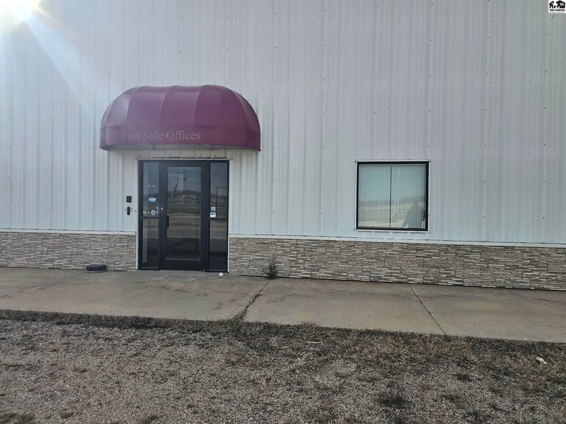 2611 17th Ave, Hutchinson, KS 67501