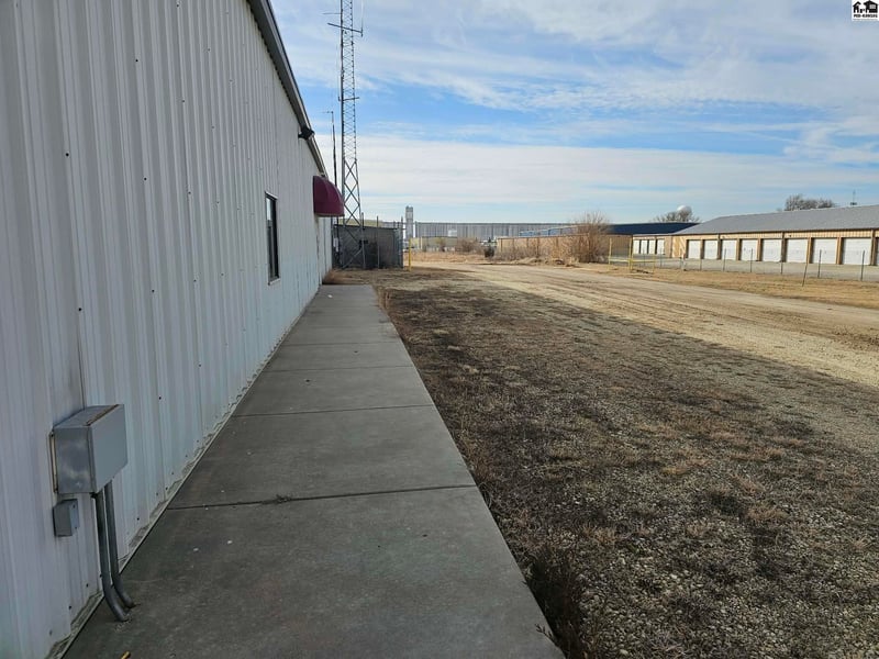 2611 17th Ave, Hutchinson, KS 67501