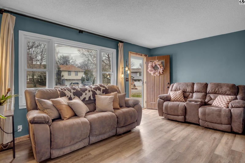 1232 Hulse St, Mcpherson, KS 67460