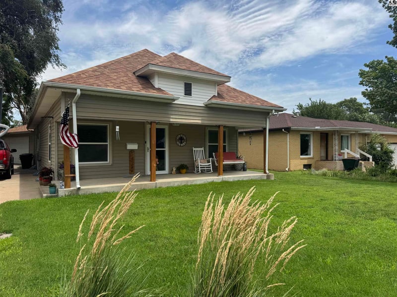 1018 3rd St, Pratt, KS 67124