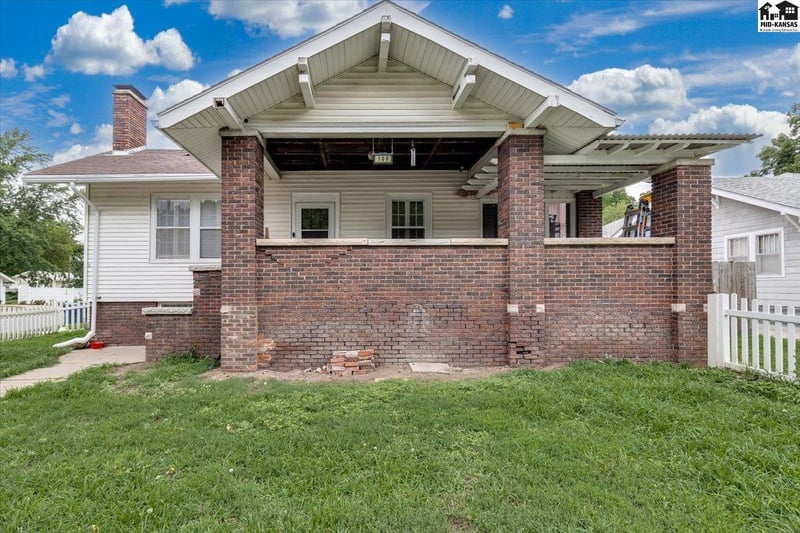 100 13th Ave, Hutchinson, KS 67501