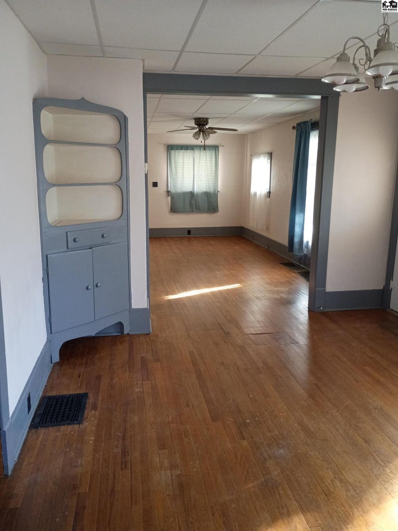 203 Washington , Lyons, KS 67554