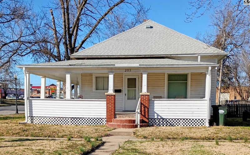 203 Washington , Lyons, KS 67554