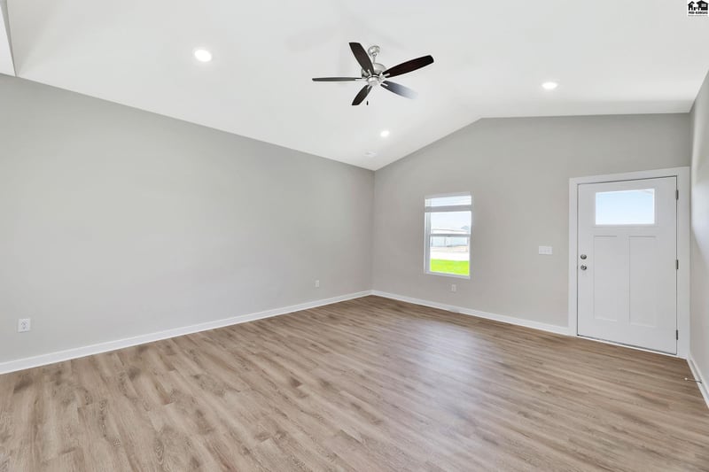 1034 Clubhouse Dr, Mcpherson, KS 67460