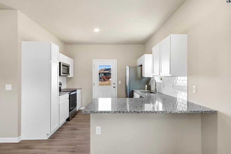 1018 Clubhouse Dr, Mcpherson, KS 67460