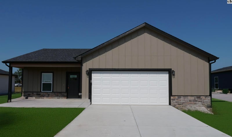 1018 Clubhouse Dr, Mcpherson, KS 67460