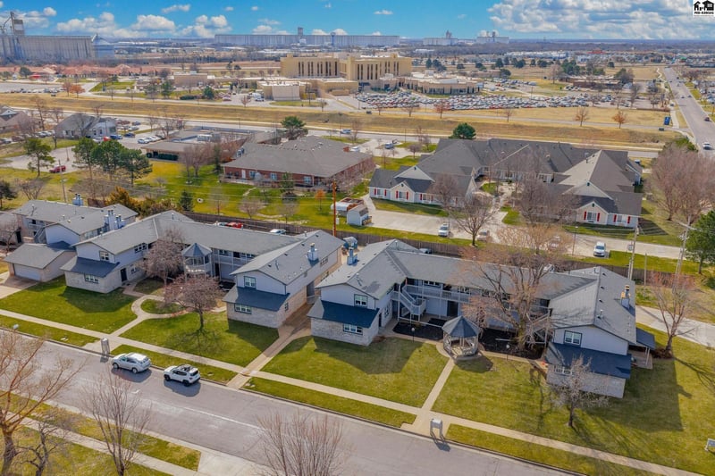 1701 24th Ave, Hutchinson, KS 67502
