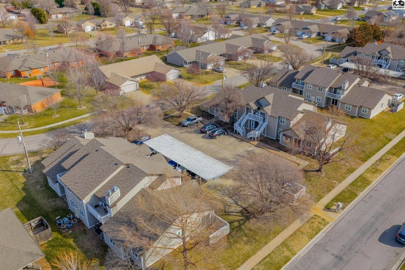 1704 24th Ave, Hutchinson, KS 67502