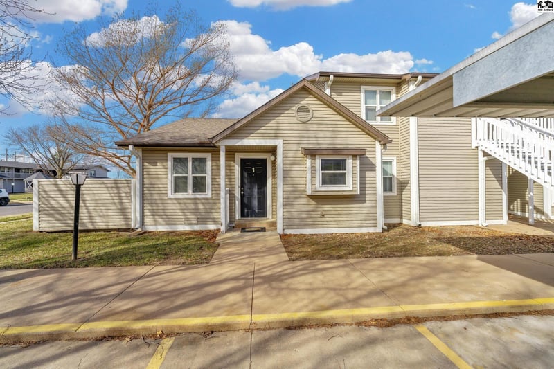 1710 24th Ave, Hutchinson, KS 67502