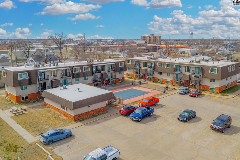 103 7th Ave, South Hutchinson, KS 67505