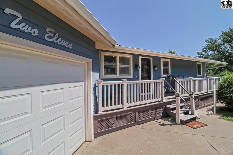 211 Pine St, Inman, KS 67546