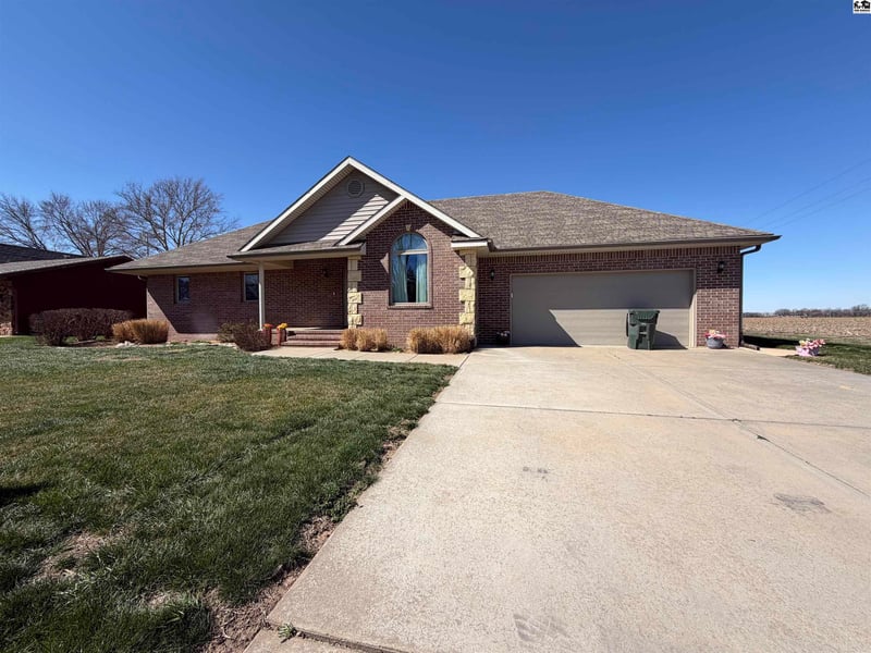 17 N Stadium St, Haven, KS 67543