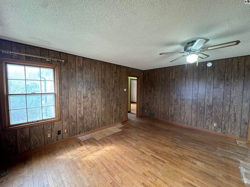 619 Stout St, Pratt, KS 67124