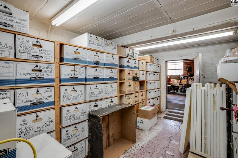410 Adams St, Hutchinson, KS 67501