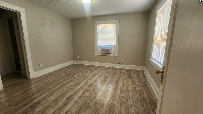 400 Sherman Ave, Hutchinson, KS 67501