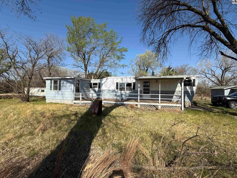 7210 30th Ave, Hutchinson, KS 67502
