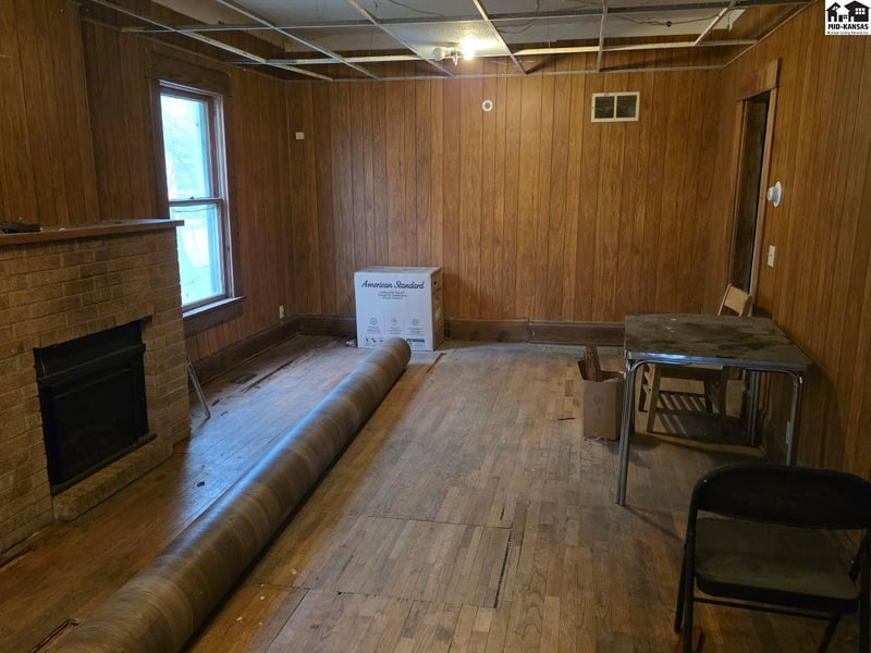 539 Ave B, Hutchinson, KS 67501
