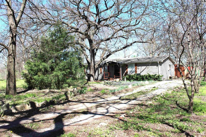 528 Cleveland St, Marion, KS 66861