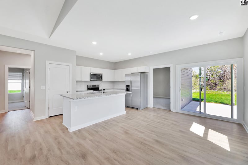1002 Clubhouse Dr, Mcpherson, KS 67460