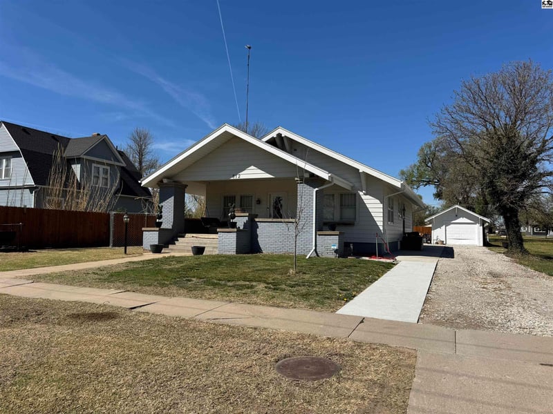 512 Main St, Macksville, KS 67557