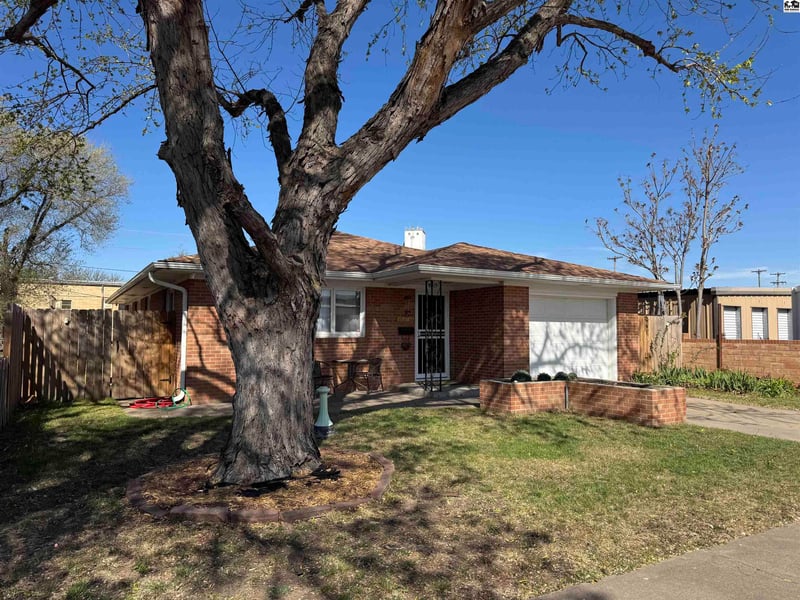 714 Marsh Ave, Kinsley, KS 67547