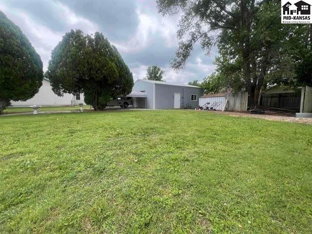 2121 Kruse Dr, Marion, KS 66861