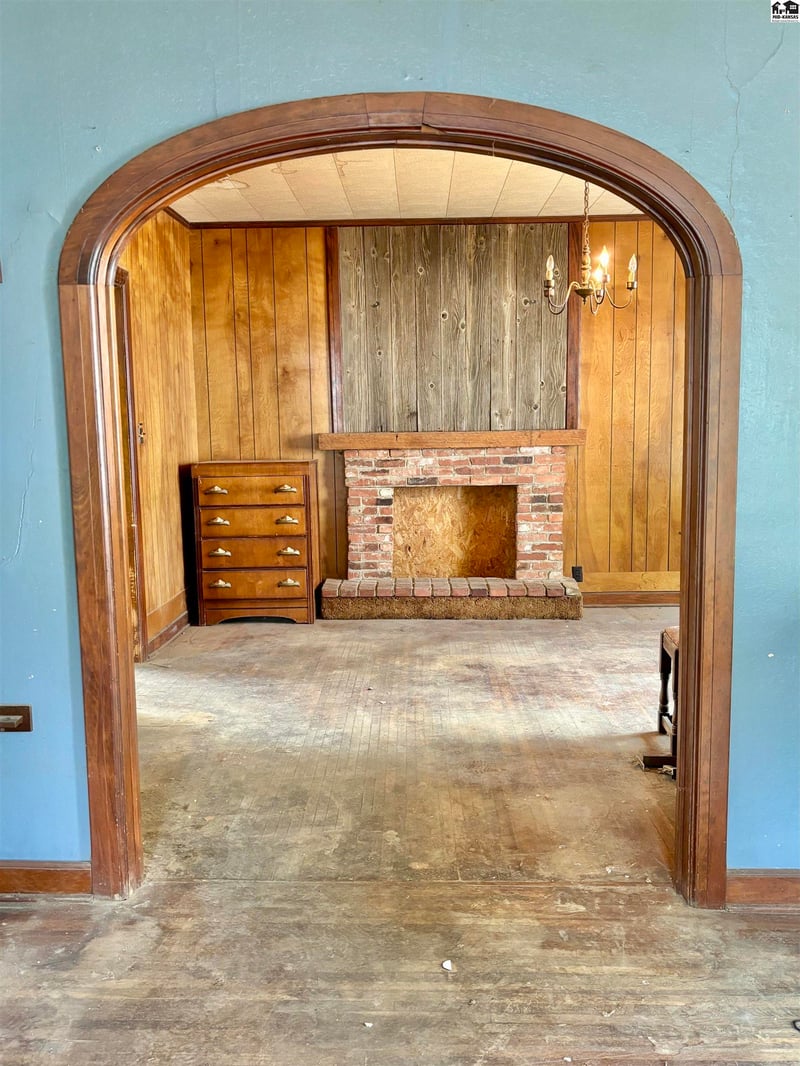 406 Maple St, Mcpherson, KS 67460