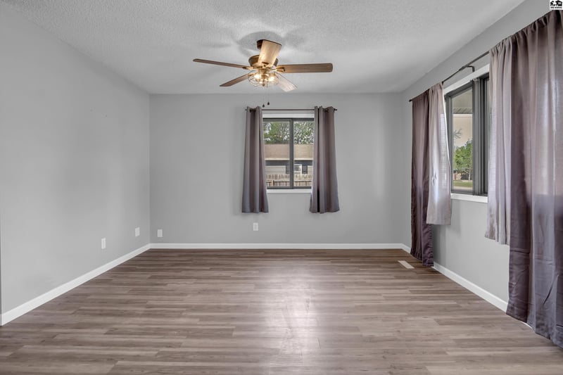 410 Oliver St, Inman, KS 67546