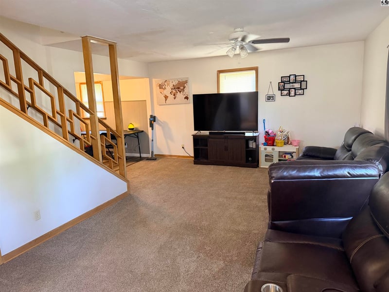 1322 Walnut St, Mcpherson, KS 67460