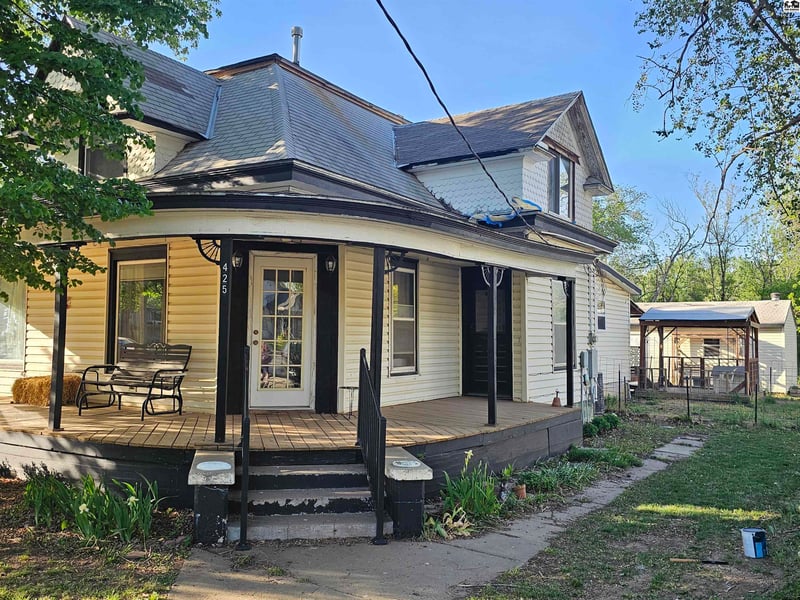 425 Kansas Ave, Little River, KS 67457
