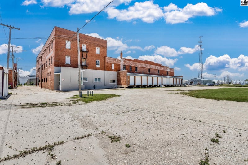 320 Washigton St, Hutchinson, KS 67501