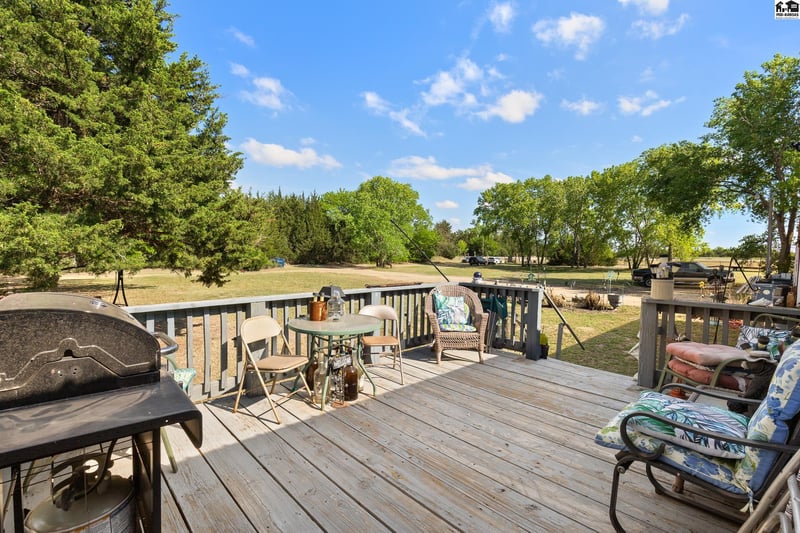 23200 Mills Ave, Plevna, KS 67568
