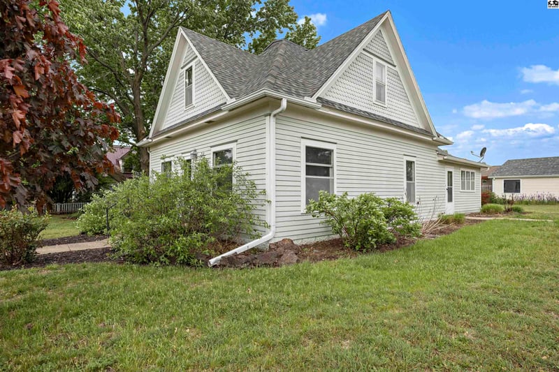 210 Eagle St, Little River, KS 67457